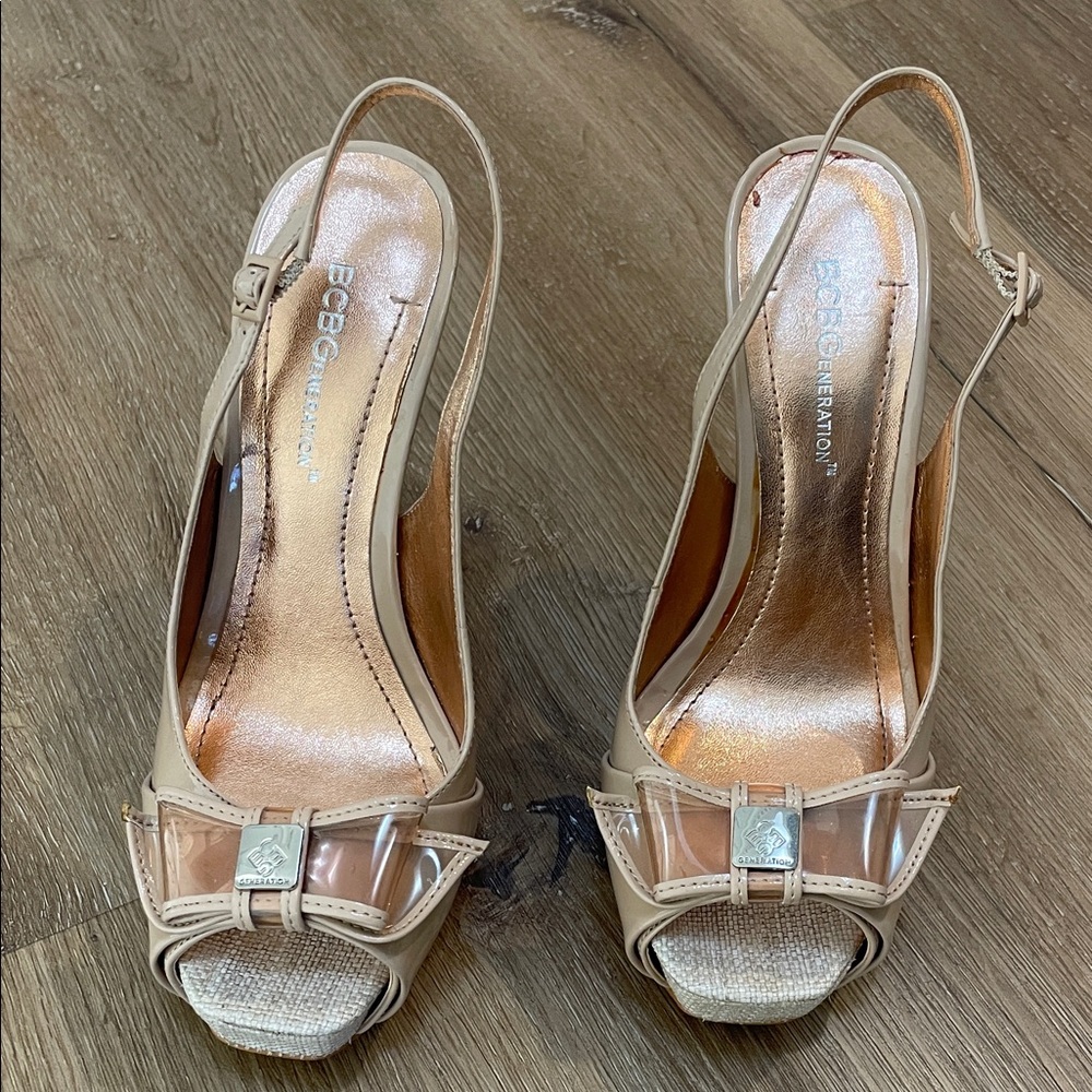 BCBGeneration Peep-Toe Slingback Heels w/ Bow Accent – Neutral, Elegant, Size 7
